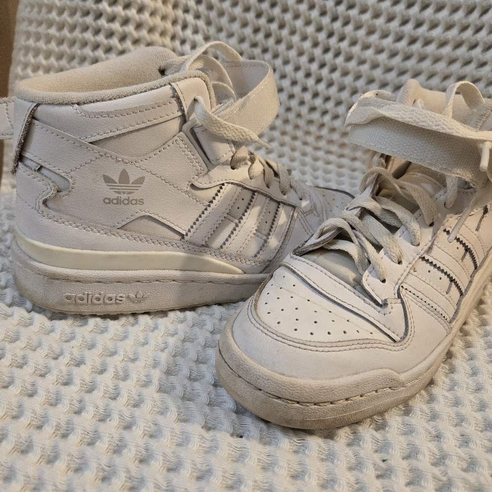 Adidas hightops - Picture 2 of 5